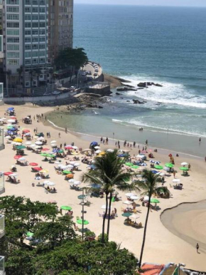 Apartamento pé na areia em Pitangueiras
